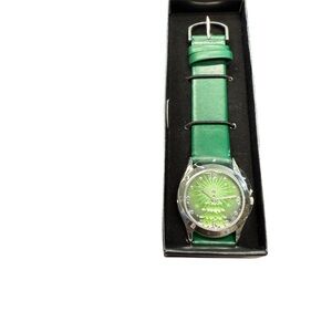 Avon Tis the Season Christmas Tree Green and Silver Watch NIB vintage 2009